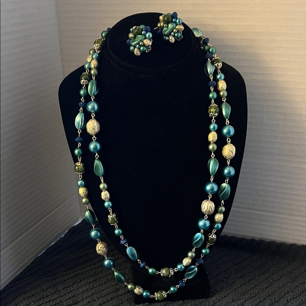 Vintage 40’s-50’s Blue Green Silver Beaded 26”Drop Necklace w/Clip Earrings Set